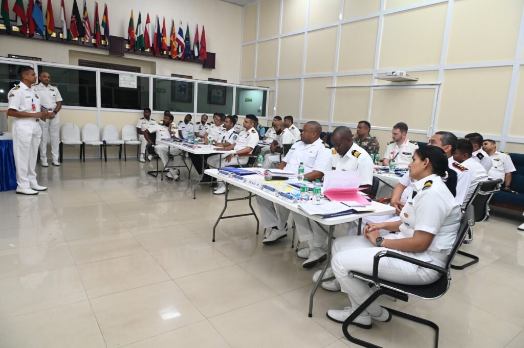 IMEX TTX 2026: भारतीय नौसेना ने कोच्चि में IONS समुद्री अभ्यास की मेजबानी की IMEX TTX 2026: भारतीय नौसेना ने कोच्चि में IONS समुद्री अभ्यास की मेजबानी की