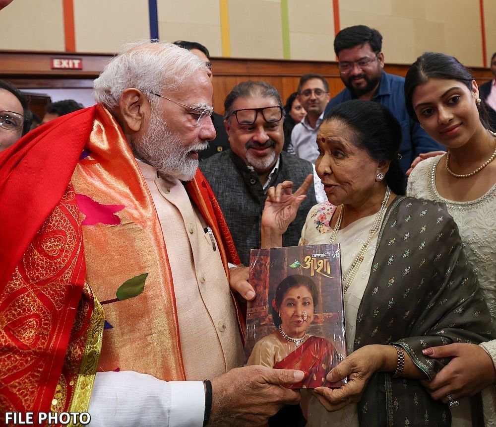 प्रधानमंत्री Narendra Modi ने प्रतिष्ठित गायिका Asha Bhosle के निधन पर शोक व्यक्त किया