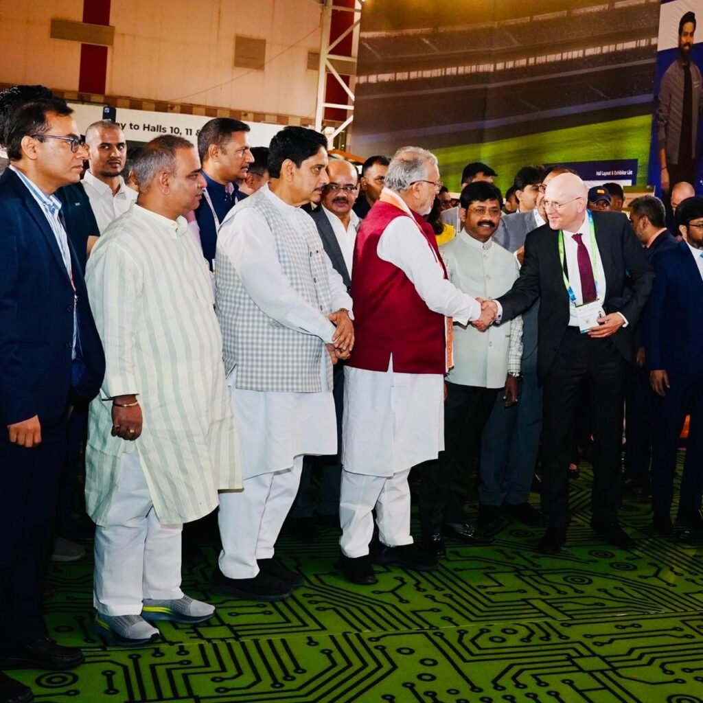 ग्रेटर नोएडा में इलेक्ट्रॉनिक्स ‘पावरप्ले’ की शुरुआत, निवेश और विनिर्माण को नई रफ्तार