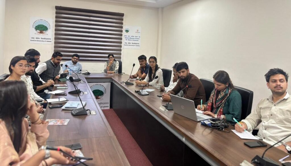 केंद्रीय विश्वविद्यालय जम्मू में पहला ‘सिंधु संवाद’ आयोजित केंद्रीय विश्वविद्यालय जम्मू में पहला ‘सिंधु संवाद’ आयोजित