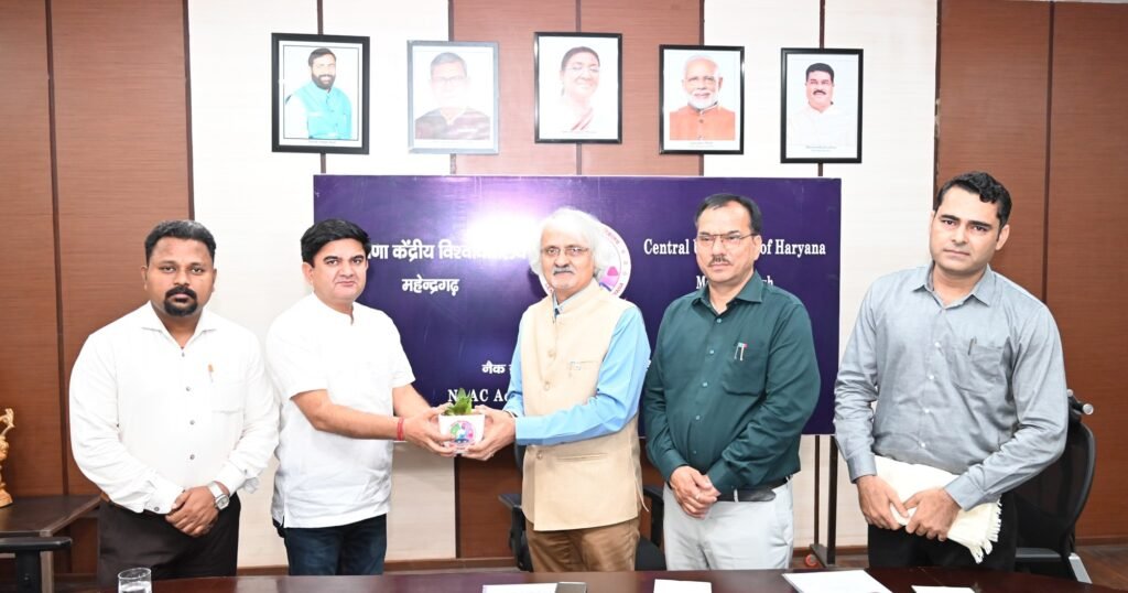 हरियाणा केंद्रीय विश्वविद्यालय में ‘आधुनिक तकनीकों तथा टूल्स के सही प्रयोग‘ विषय पर हिंदी कार्यशाला आयोजित हरियाणा केंद्रीय विश्वविद्यालय में ‘आधुनिक तकनीकों तथा टूल्स के सही प्रयोग‘ विषय पर हिंदी कार्यशाला आयोजित