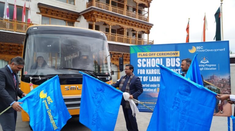 RECPDCL ने कारगिल के विकास के लिए सीएसआर के तहत ₹1.25 करोड़ की सहायता प्रदान की