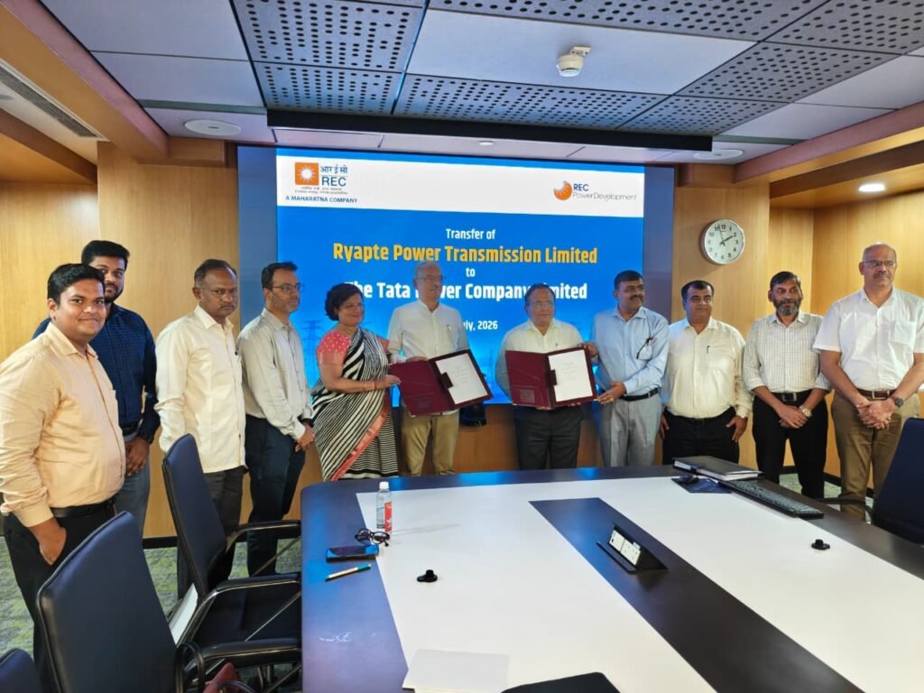 आरईसीपीडीसीएल ने इंटर स्टेट ट्रांसमिशन प्रोजेक्ट के एसपीवी, रायप्टे पावर ट्रांसमिशन लिमिटेड को मेसर्स द टाटा पावर कंपनी लिमिटेड को सौंपा