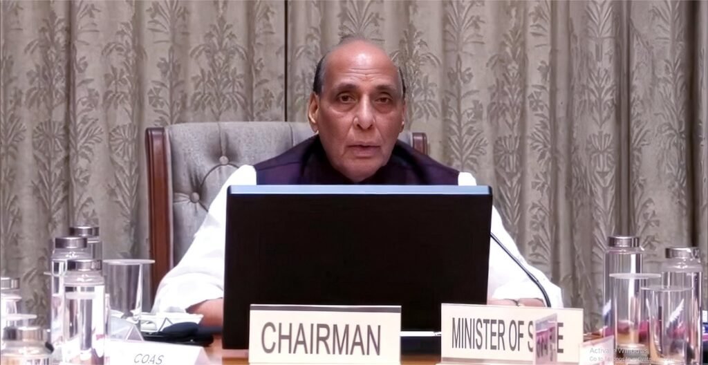 रक्षा मंत्री राजनाथ सिंह ने ‘नागरिक-सैनिक’ अवधारणा की अहमियत पर प्रकाश डाला