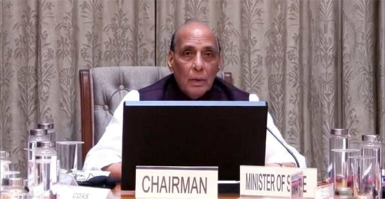रक्षा मंत्री राजनाथ सिंह ने 'नागरिक-सैनिक' अवधारणा की अहमियत पर प्रकाश डाला