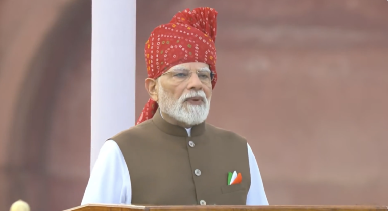 प्रधानमंत्री नरेंद्र मोदी